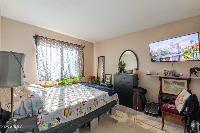 bedroom downstairs 1