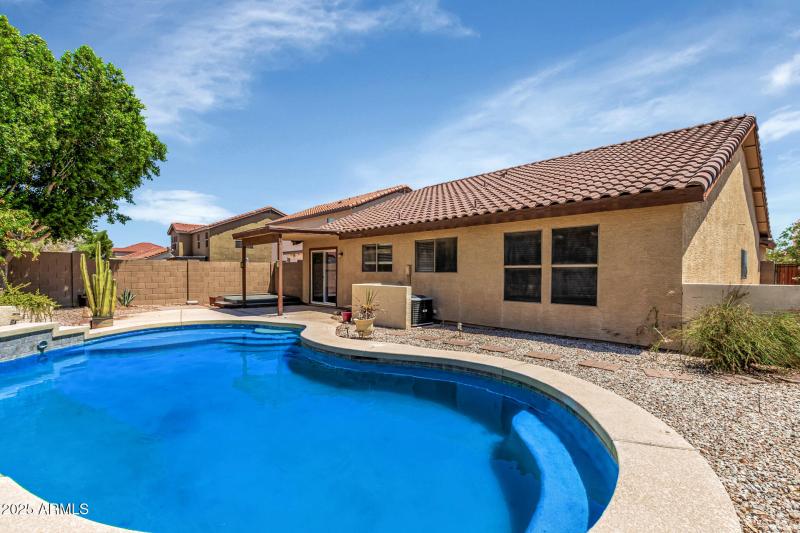 10548 E Balmoral Ave