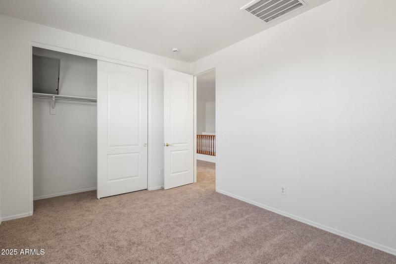 30-web-or-mls-2261-w-mila-way