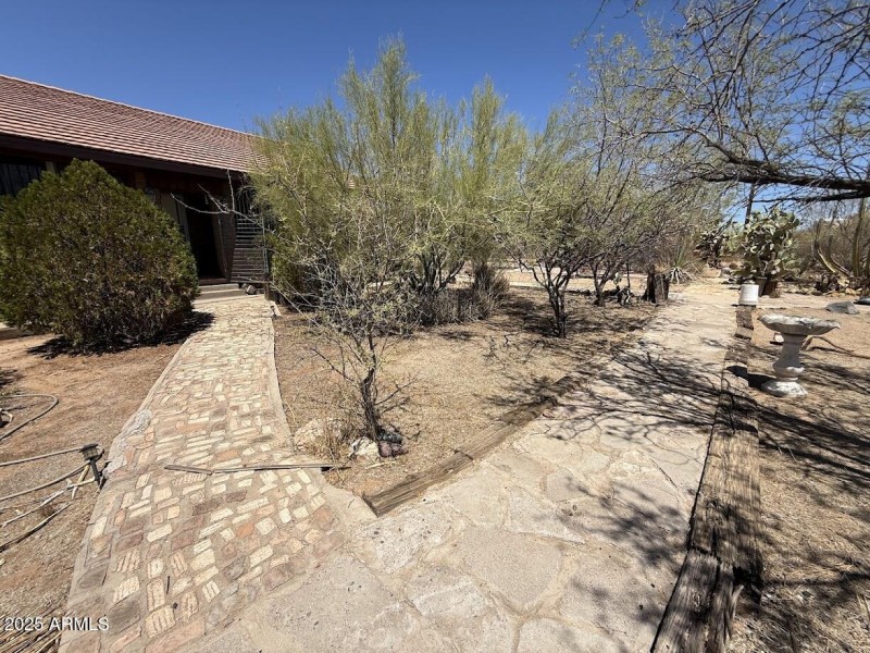 27028 W Quartzite Dr