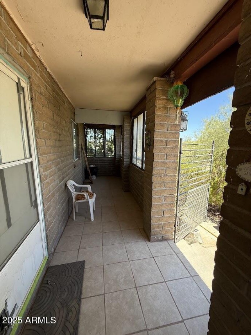 27028 W Quartzite Dr