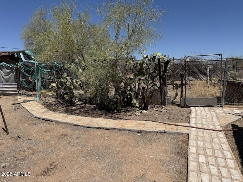 27028 W Quartzite Dr