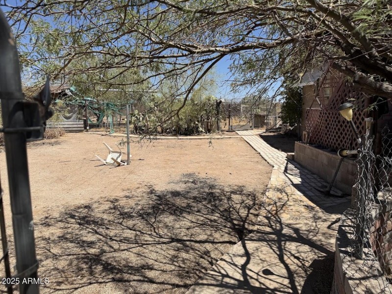 27028 W Quartzite Dr