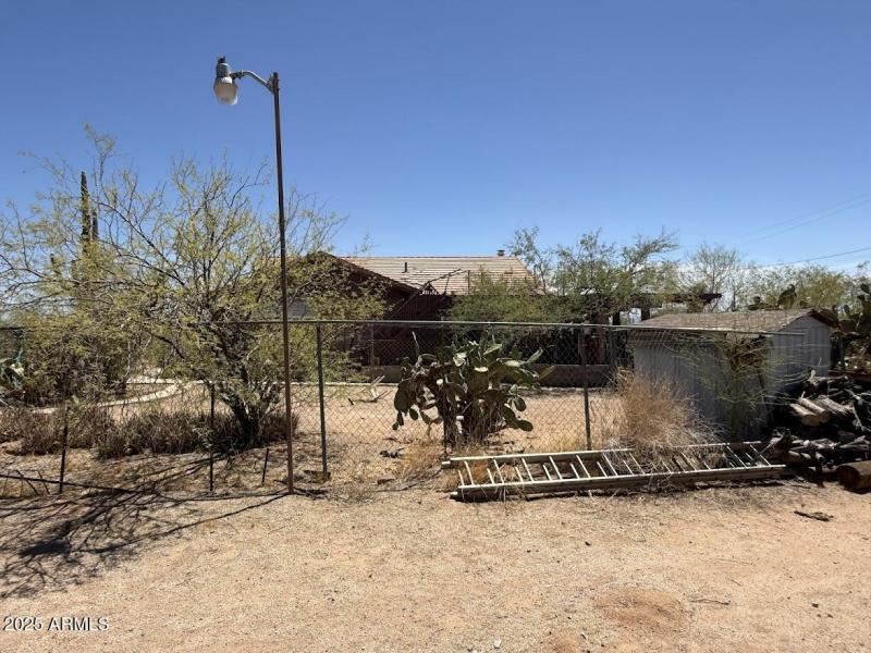 27028 W Quartzite Dr