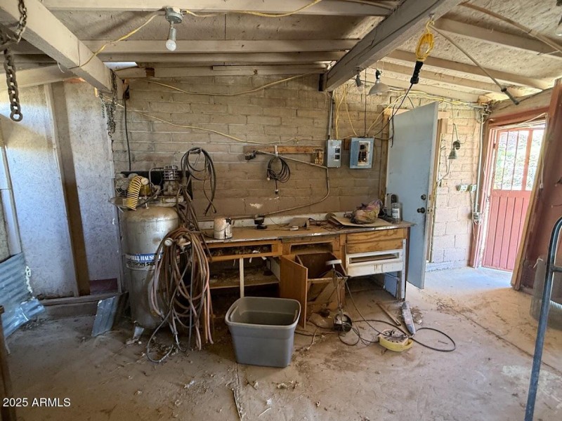 27028 W Quartzite Dr