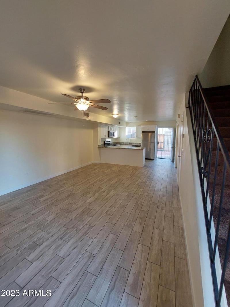 6140WTownleyAvePics4