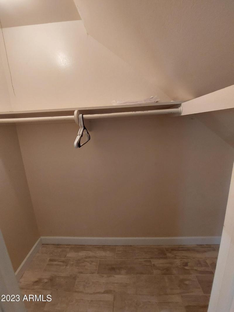 6140WTownleyAvePics15