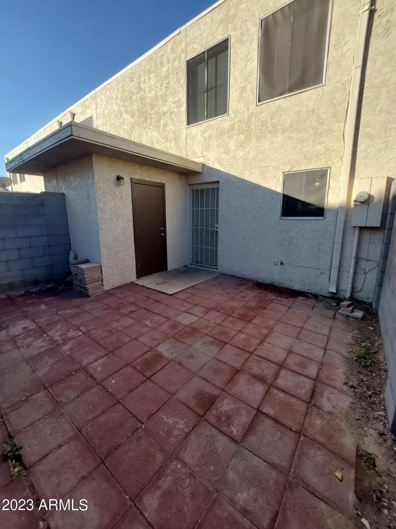 6140WTownleyAvePics10