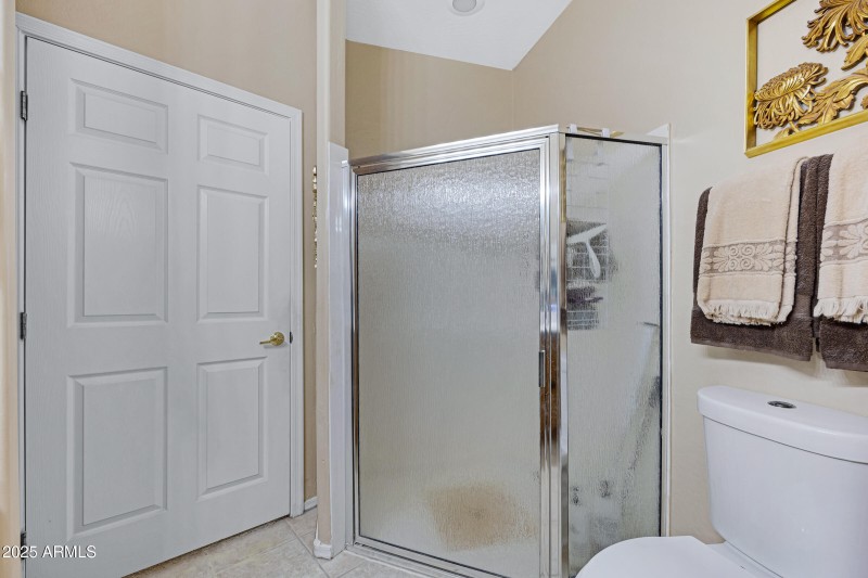 Separate tub/shower