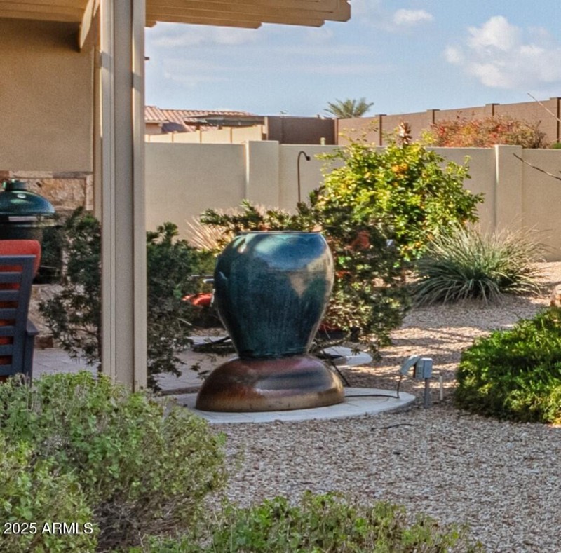 With calming water fountain feature
