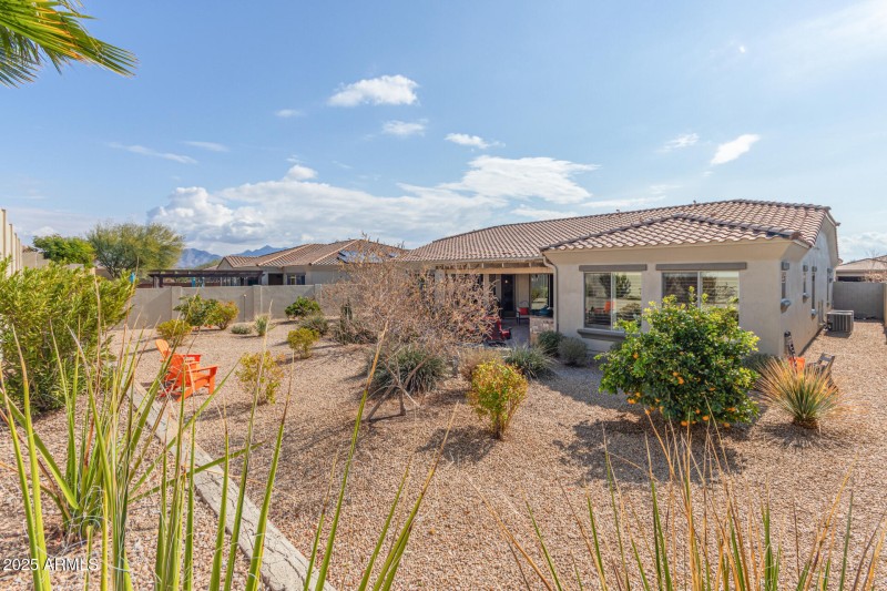 On an 11,200sf lot