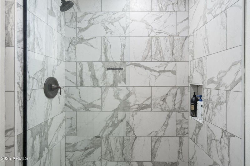 22-web-or-mls-QVB02988