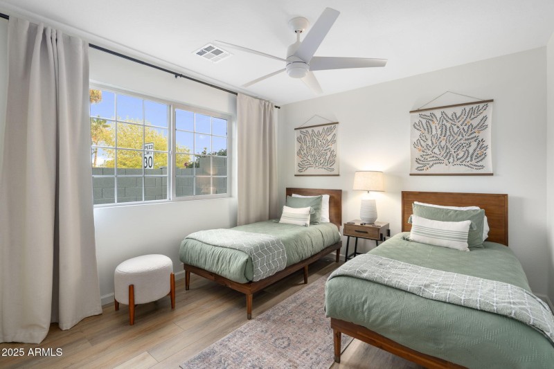 26-web-or-mls-QVB03013