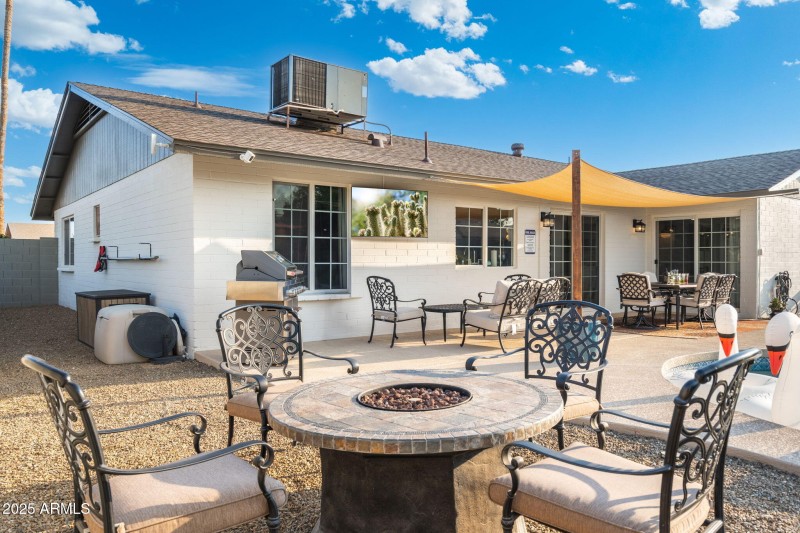 63-web-or-mls-QVB02861-HDR-Edit