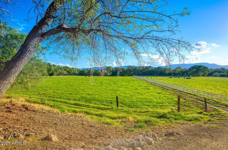 HK5A3194-HDR1-PLS-1280