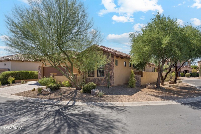 Inviting Curb with Spacious Driveway