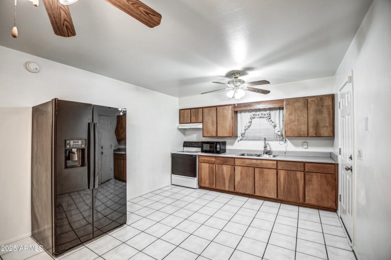 Kitchen 1
