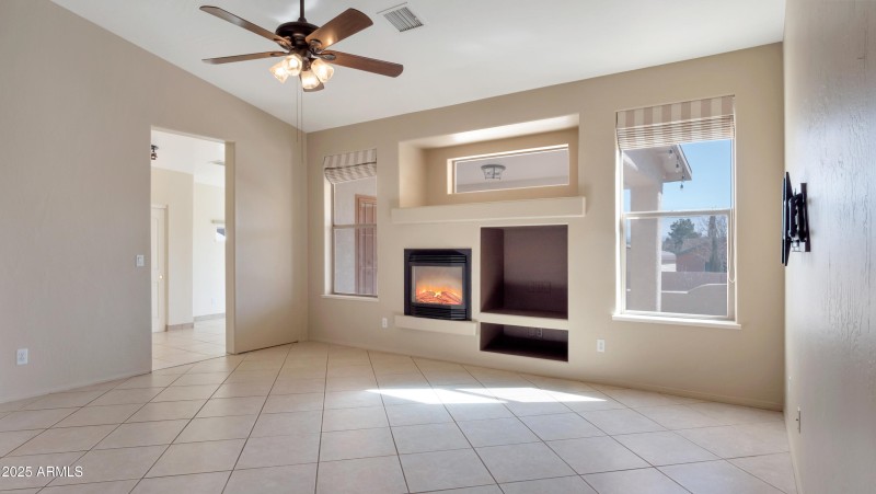 Living room 2
