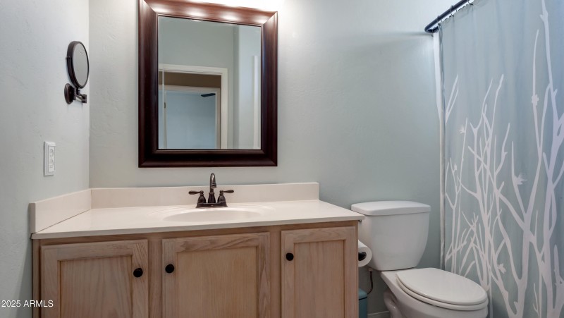 2nd Bathroom