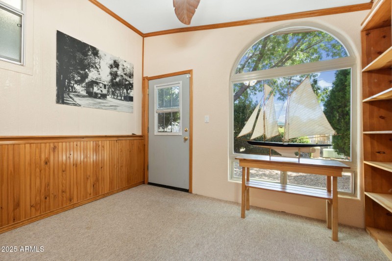 Den, office, hobby room