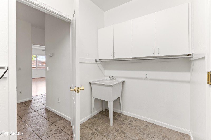 Laundry with Utility Sink