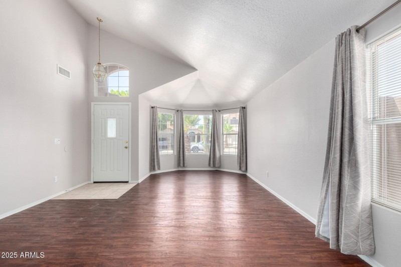 QUALITY LAMINATE FLOORING