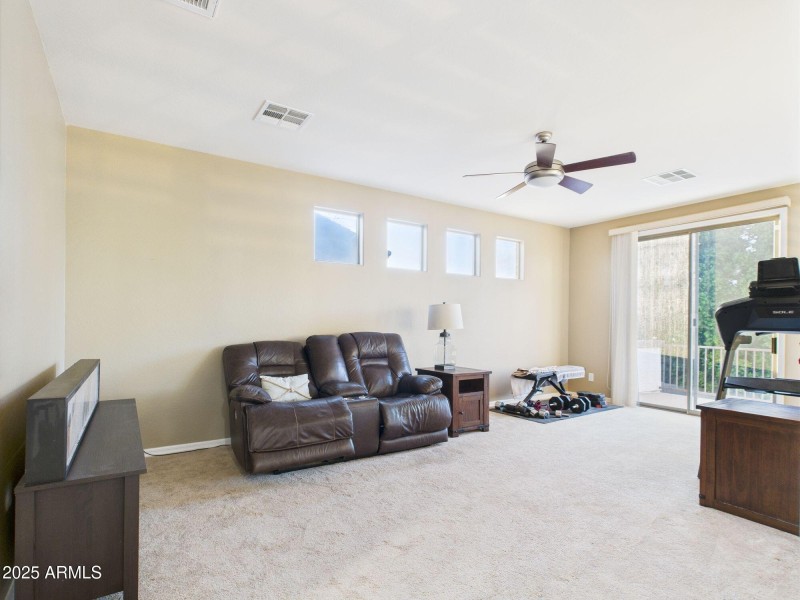 23-web-or-mls-CAM03379G0-PR0138-STILL023