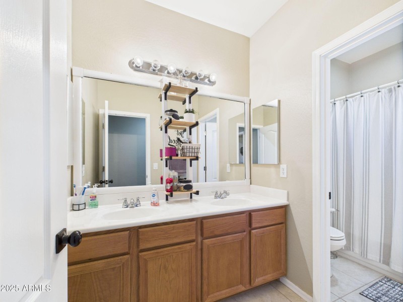 28-web-or-mls-CAM03379G0-PR0138-STILL028