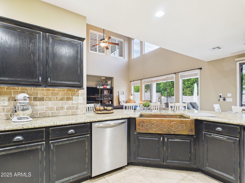 33-web-or-mls-CAM03379G0-PR0138-STILL033