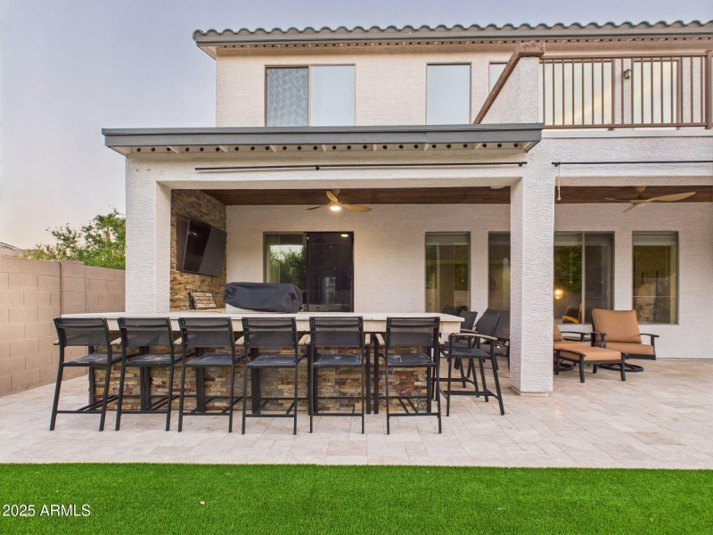 41-web-or-mls-CAM03379G0-PR0138-STILL041