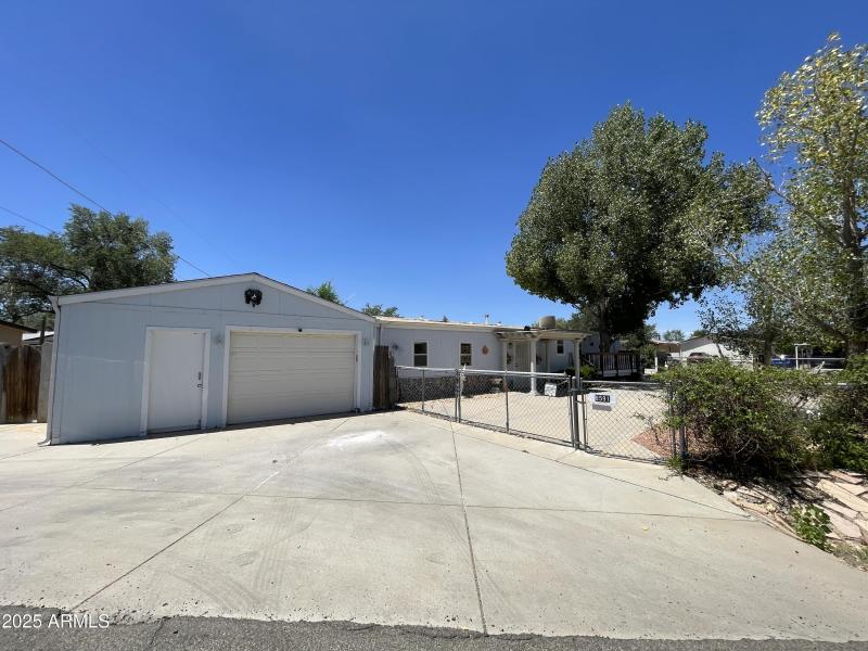 26 Garage
