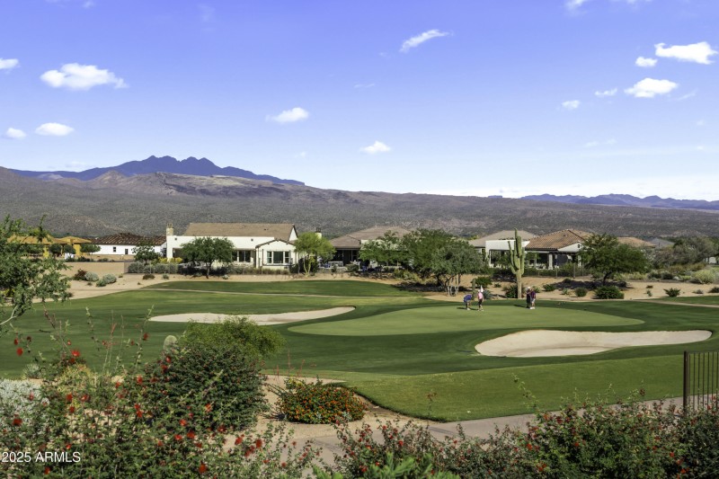 28Golf Course 18th Hole