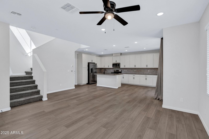 679 E Furness Dr Unit 101-8