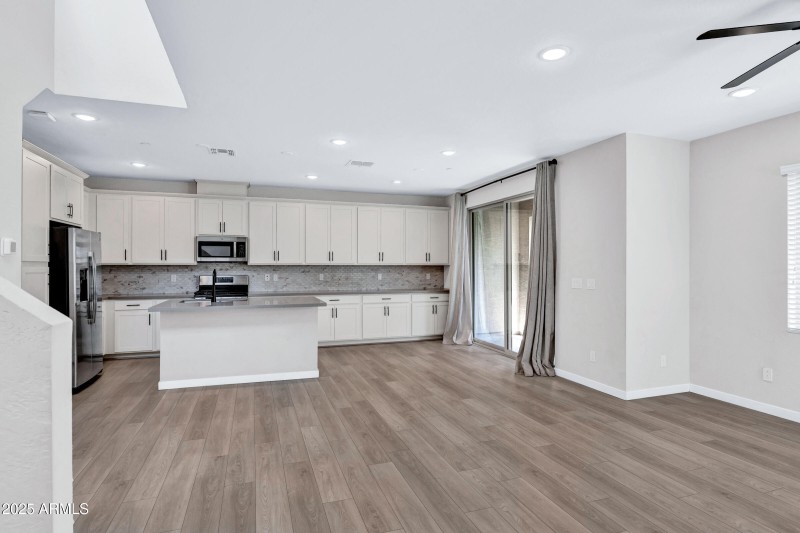 679 E Furness Dr Unit 101-10