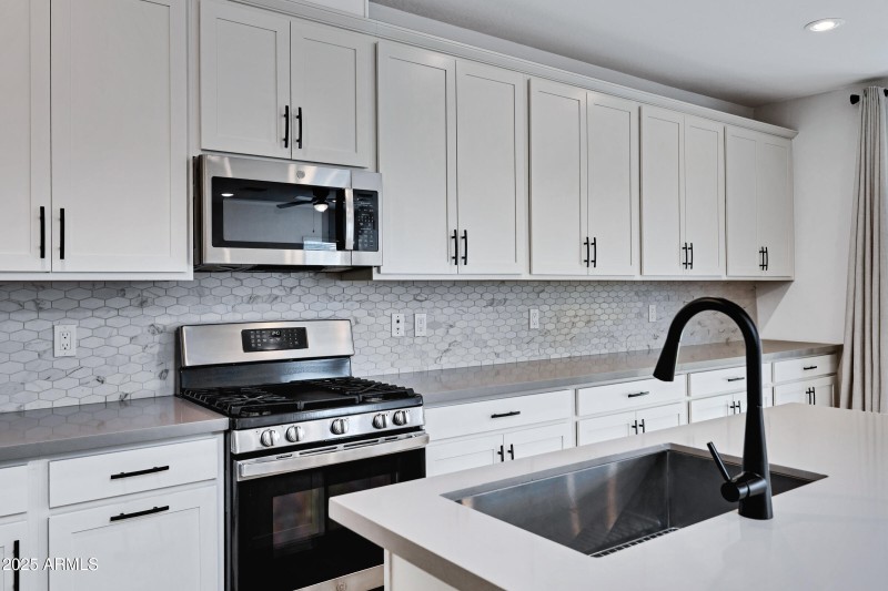 679 E Furness Dr Unit 101-16