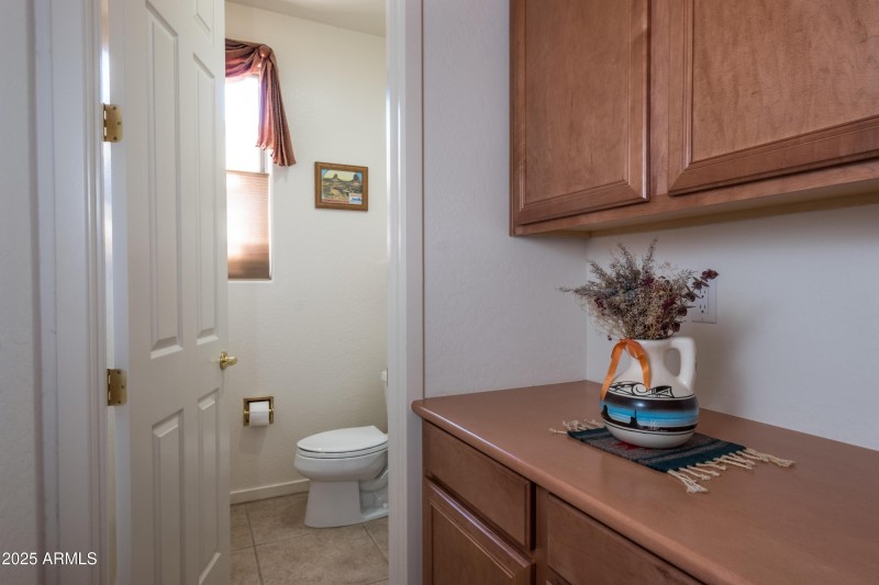 Entry to powder room