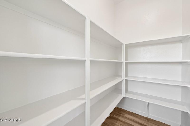 25-web-or-mls-E Twin Acres Dr-S0708-025