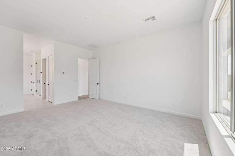 27-web-or-mls-E Twin Acres Dr-S0708-027