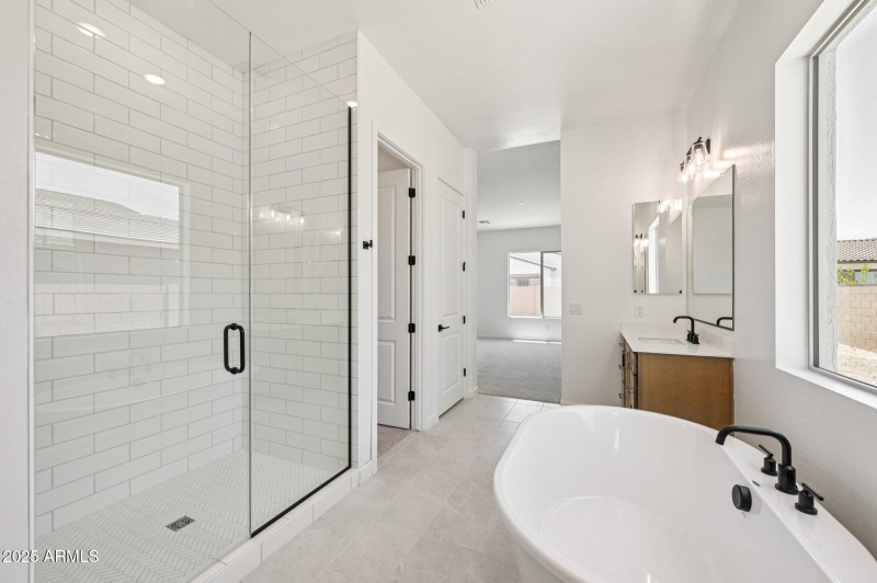 29-web-or-mls-E Twin Acres Dr-S0708-029