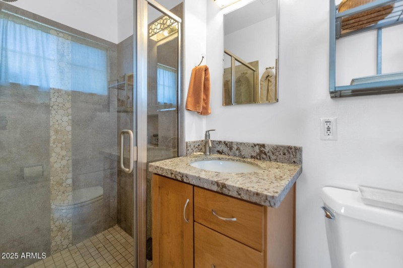 2218 W State Ave-large-018-010-2218 W St