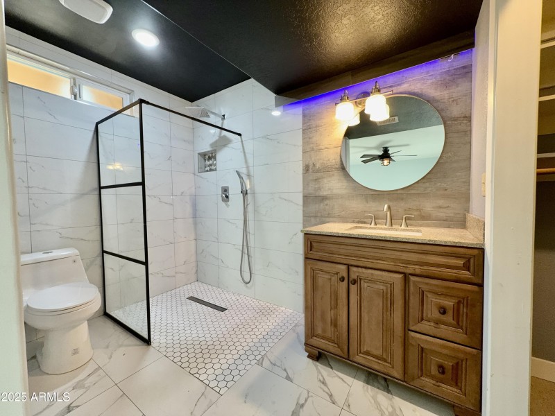 F6FBE609-2A89-425D-80B0-8CA045F1A51A_1_2