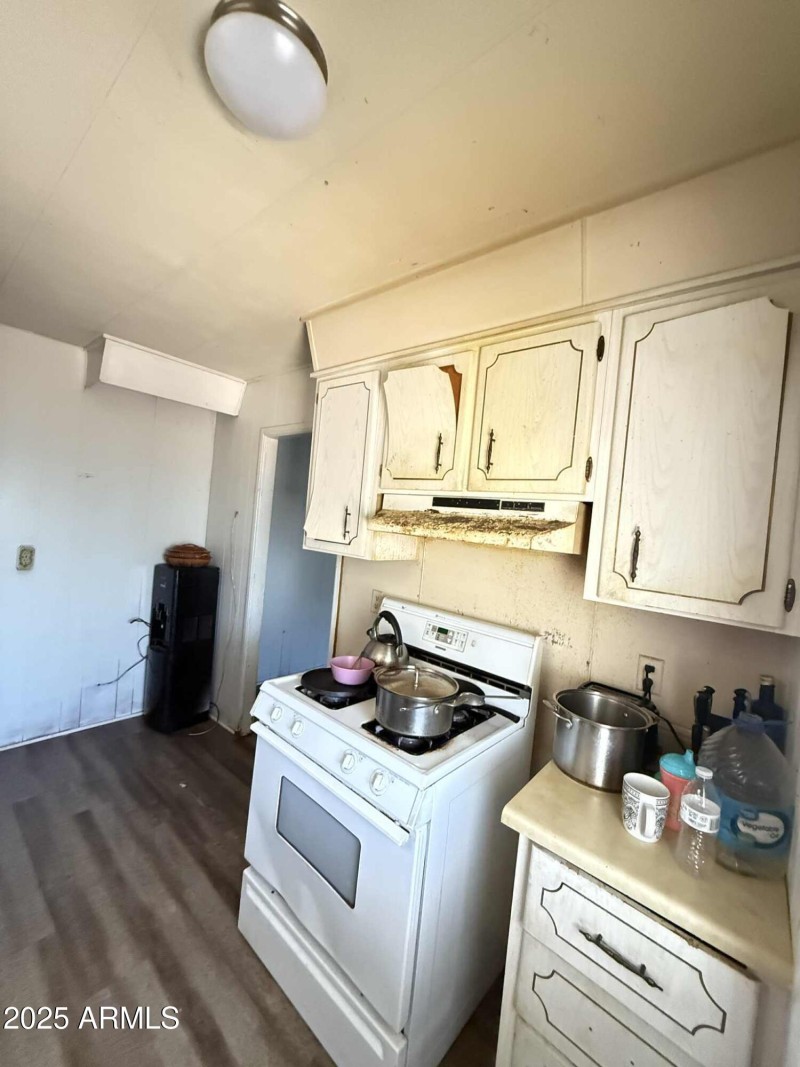 ee824612-291d-4a36-9c33-f9eaf760aad1