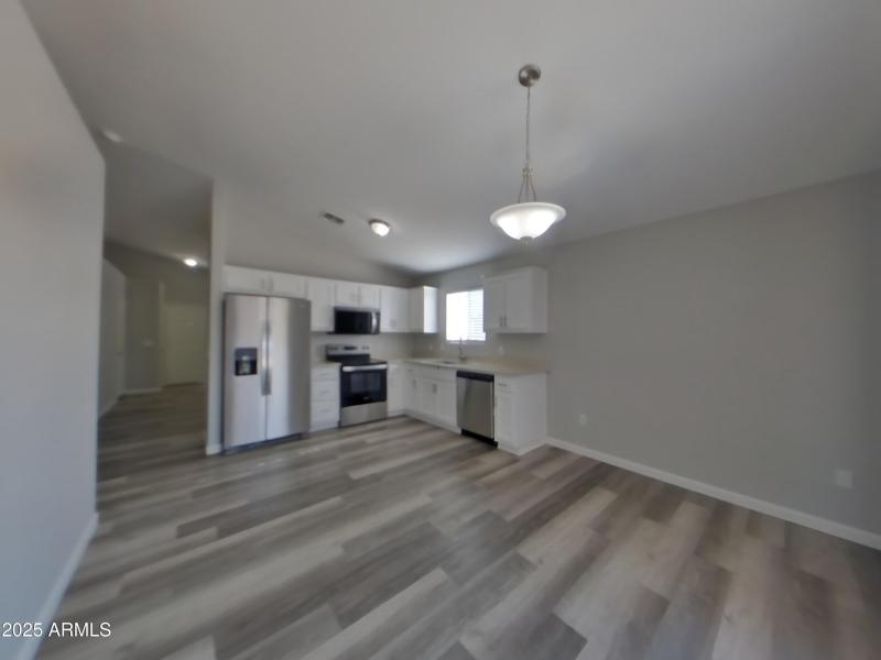 5_pc_GZP06eqHUu_CLOnL0l14a_layout_1