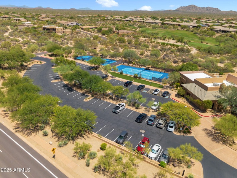 114-web-or-mls-CommunityDrone-09