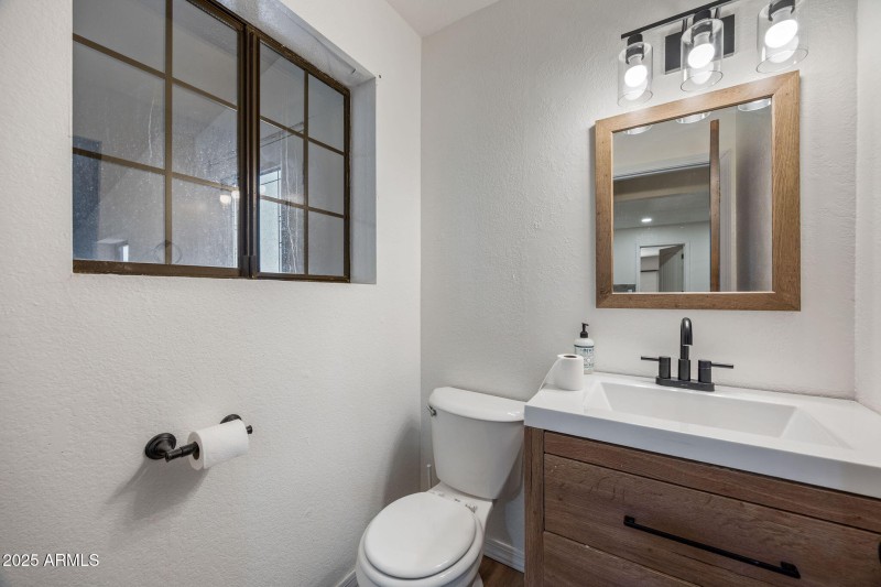 5460KnottinghamLn-WagonWheel-AZ-16