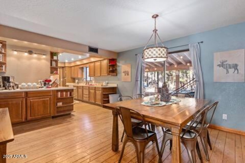 933deb0f-c5c4-4342-8ac7-dd6806952d86