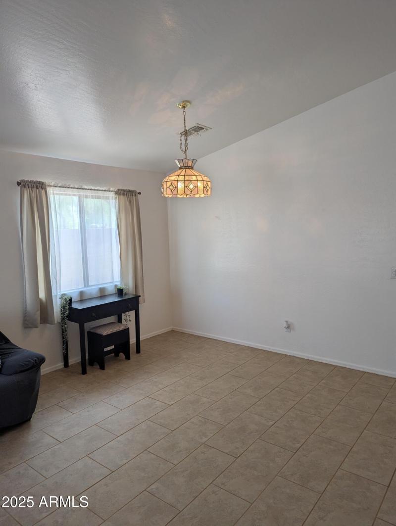 PXL_20250807_225259402