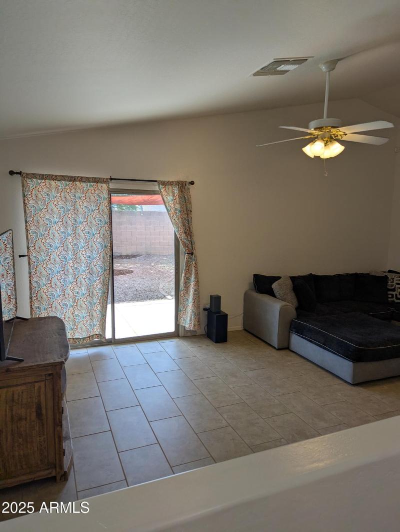 PXL_20250807_225546247