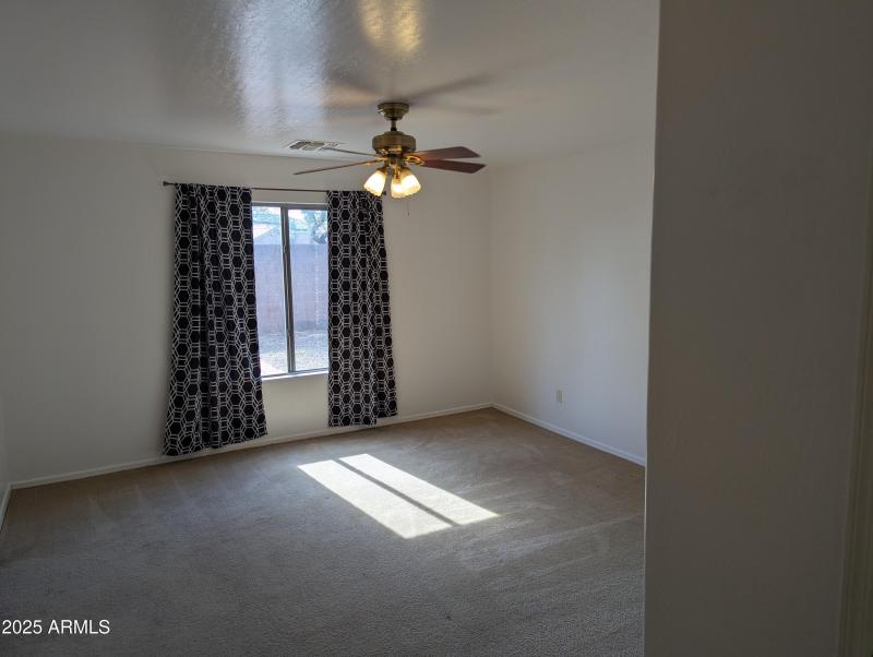 PXL_20250807_225847441