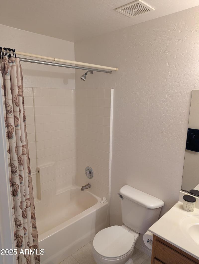 PXL_20250807_230234773